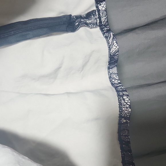 Black Lace A-Line Formal Top by Elle – Size Small - Picture 4 of 8